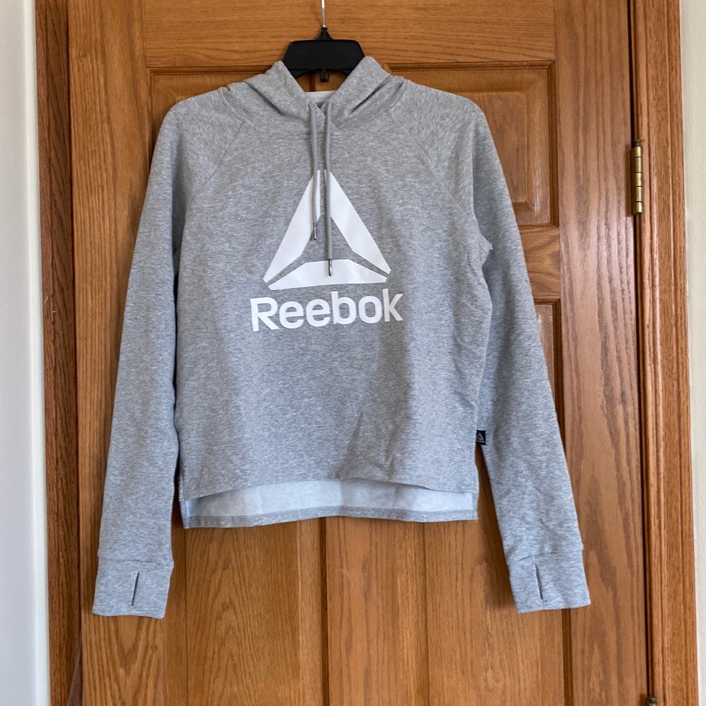 😍Reebok grey hoodie, NWOT. Size M